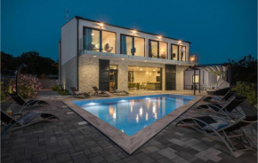 5 Bedroom Awesome Home In Sveti Vid Miholjice